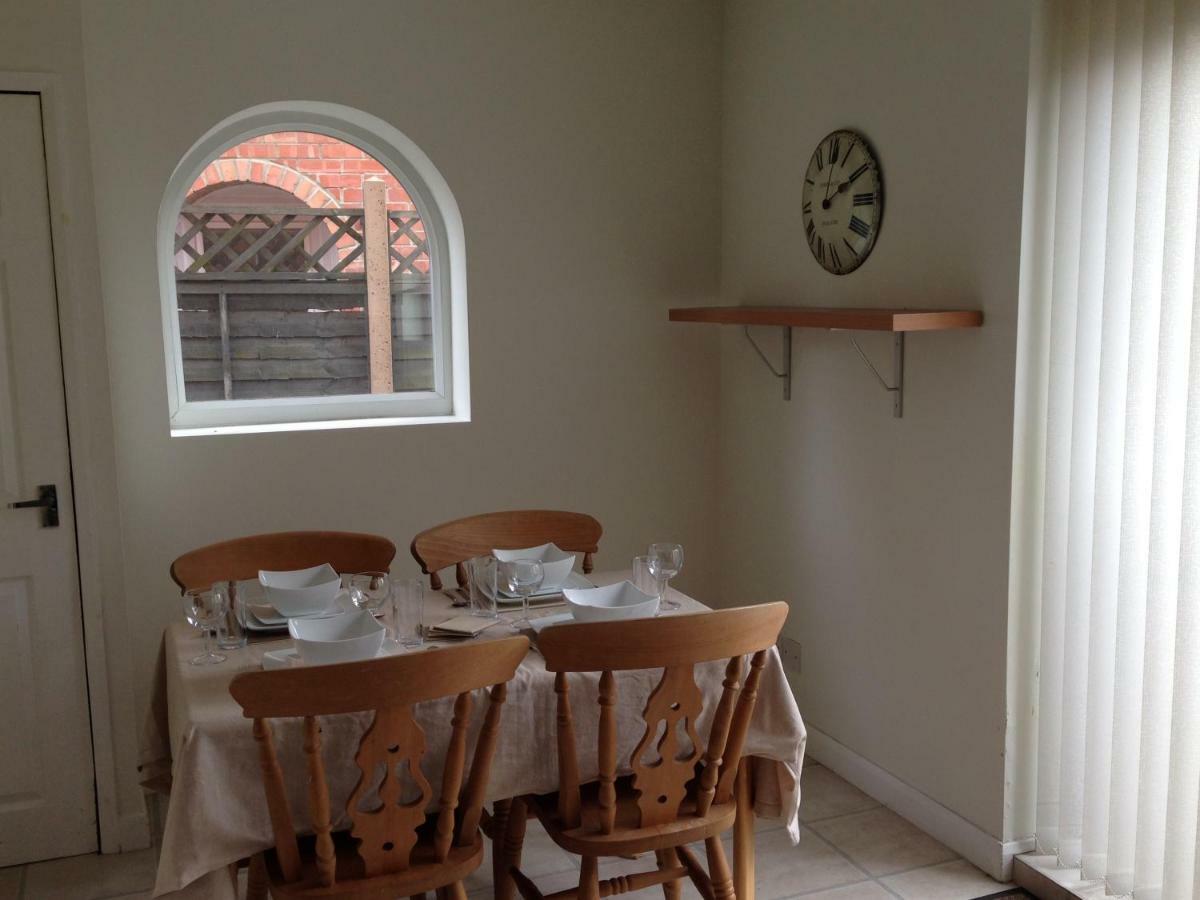 Comfortable House In Warwick Уоруик Екстериор снимка